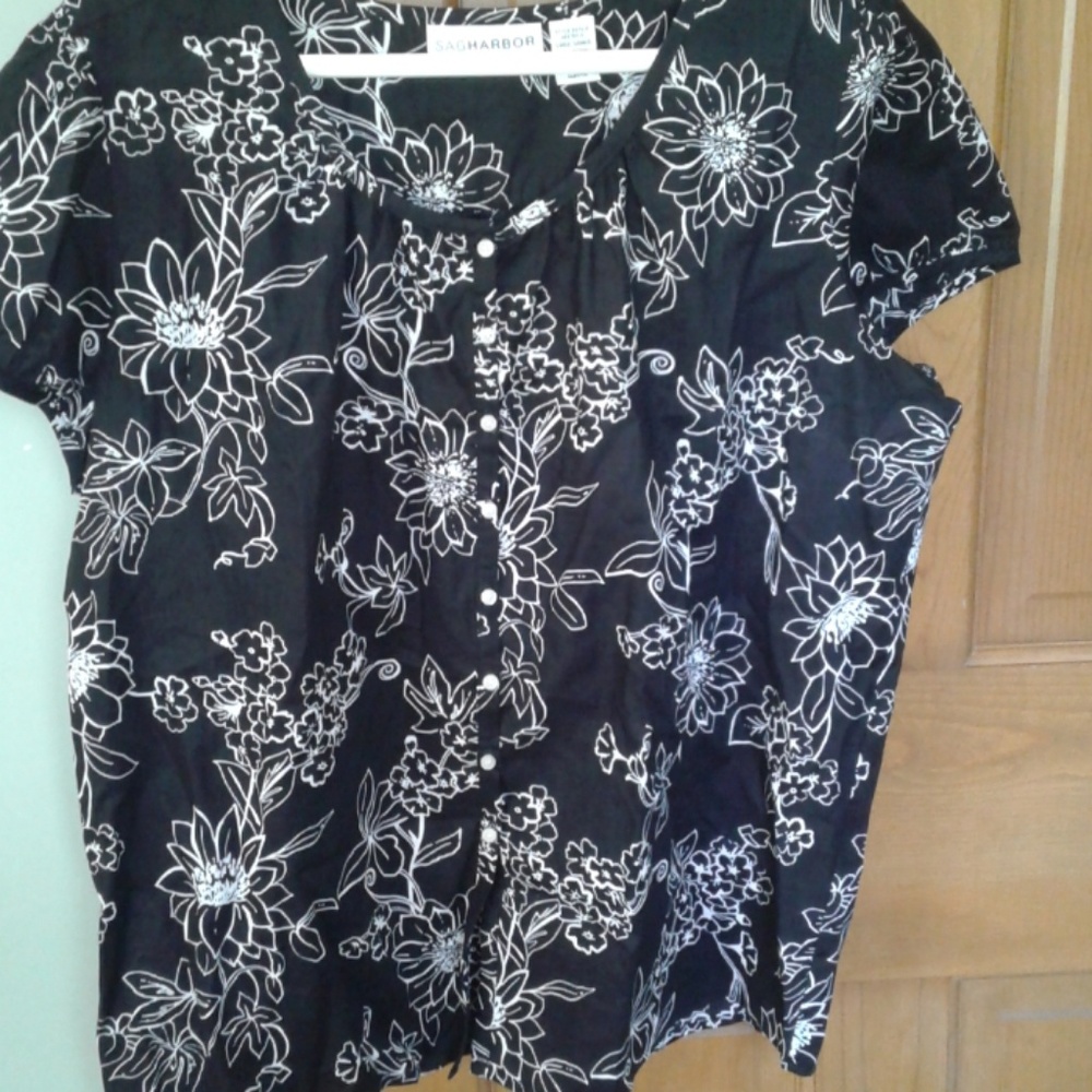 Like New Sag Harbor cotton blouse